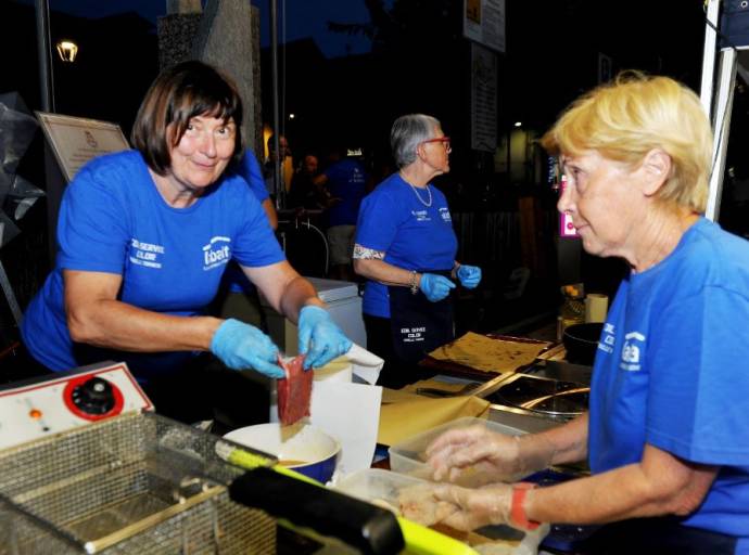 Apericena e livemusic venerdì con la Pro Loco e tradizionale pranzo di Ferragosto con il CIC nella torrida estate casellese