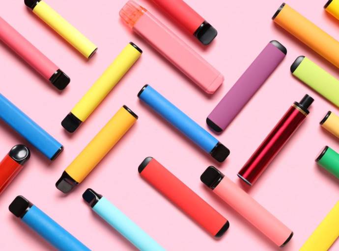 Il Regno Unito dice stop alle e-cig usa e getta: una misura per proteggere i giovani e l’ambiente, supportata da evidenze scientifiche