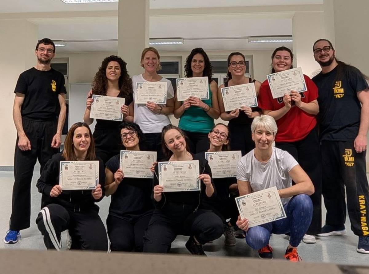 Donne più forti insieme: a Leinì si è chiuso il corso di autodifesa che crea sicurezza e comunità